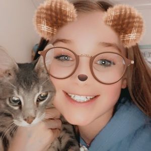 Meet your Posher, Dani